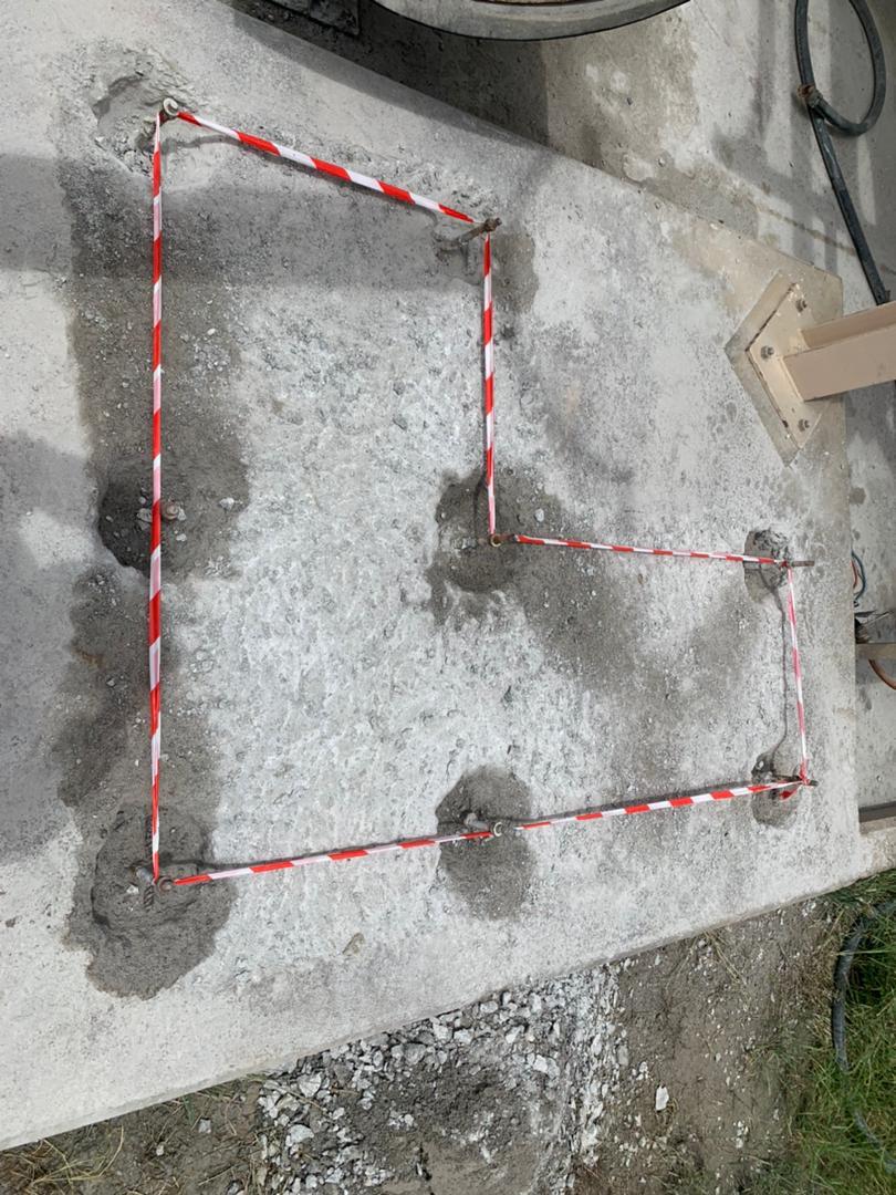 Preparing and setting out grout for mechanic Air blower